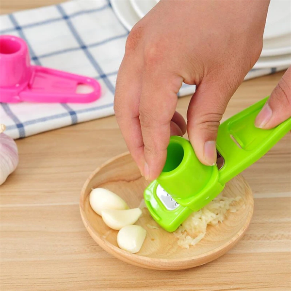 Garlic Press Grater Slicer Plastic Grinding Tool Kitchen Accessories (random Color)